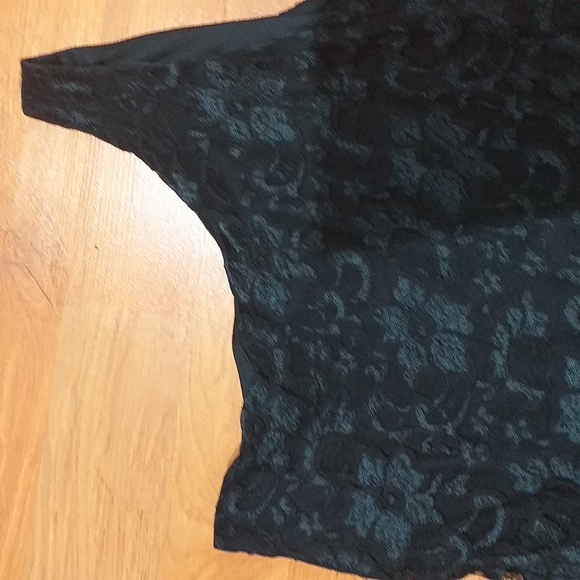 Lace Dress - Picture 4 of 6